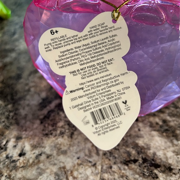 Posh+ Pop Strawberry Scented Pink Heart-Shaped Hand Soap 16.9oz refillable - Picture 5 of 5